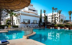 Intouriste Hotel & Suites